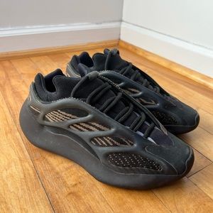 Adidas Yeezy 700 V3 Clay Brown